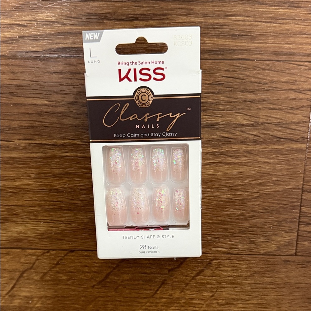 KISS Classy Nails with Sparkling Pink Glitter